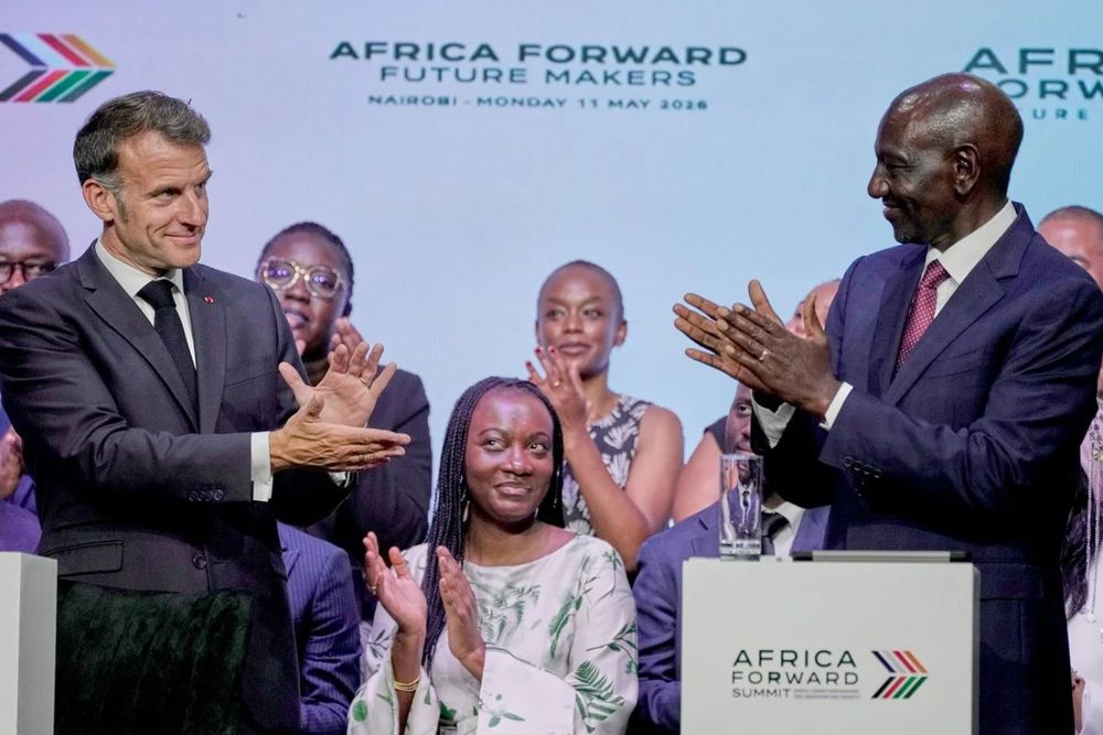 Applaudi sur place, critiqué en ligne : pourquoi le recadrage d’Emmanuel Macron au Kenya divise autant | So Busy Girls