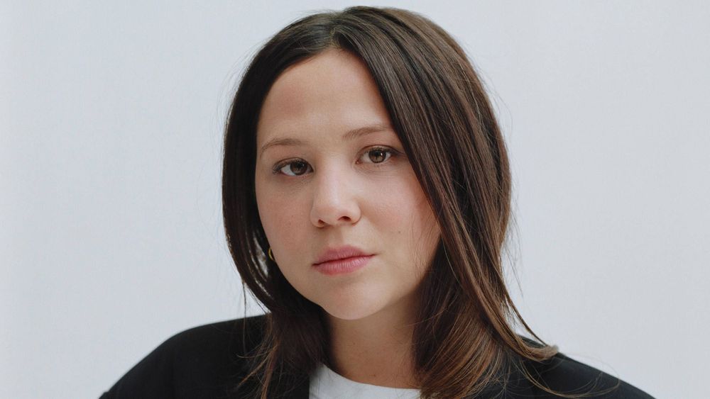 Laura Felpin atteinte d’un cancer : l’humoriste bouleverse avec un message poignant sur sa santé | So Busy Girls