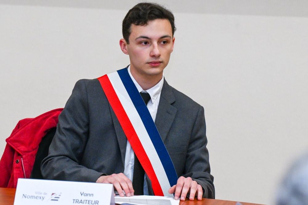 Elle était en poste, il n’avait que 19 ans : comment Yann Traiteur a renversé la maire sortante | So Busy Girls
