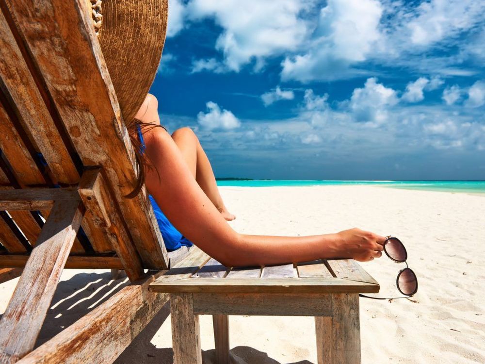 14 choses qu'on ne peut faire qu'à la plage | So Busy Girls
