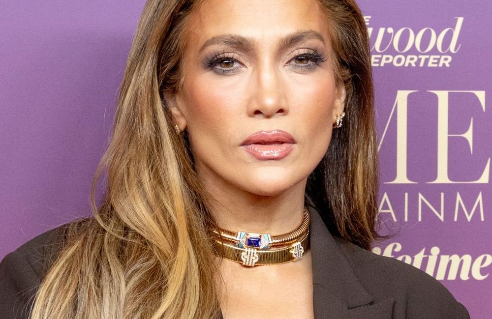 Jennifer Lopez : pourquoi son astuce sourcils donne un coup de frais immédiat au regard | So Busy Girls