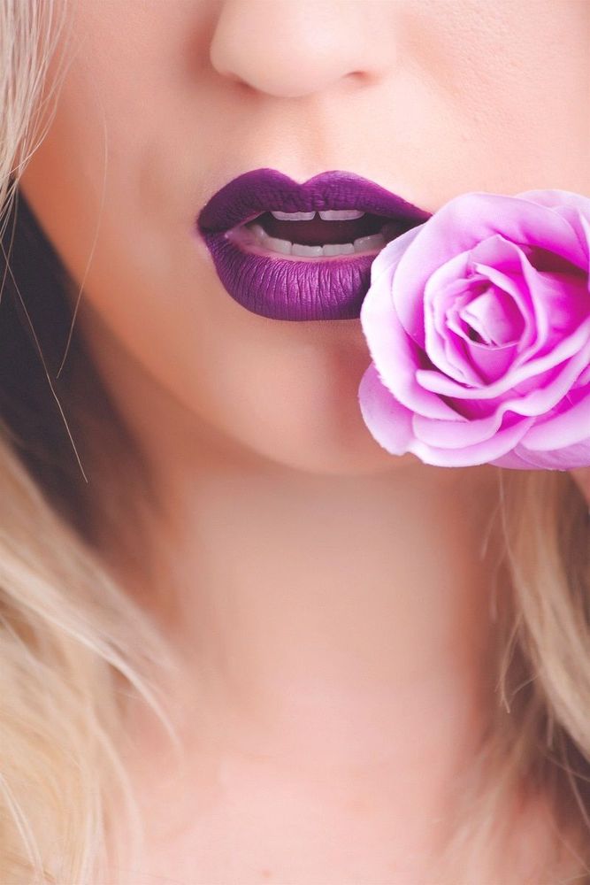 Comment apprendre à se maquiller pour sortir ? | So Busy Girls