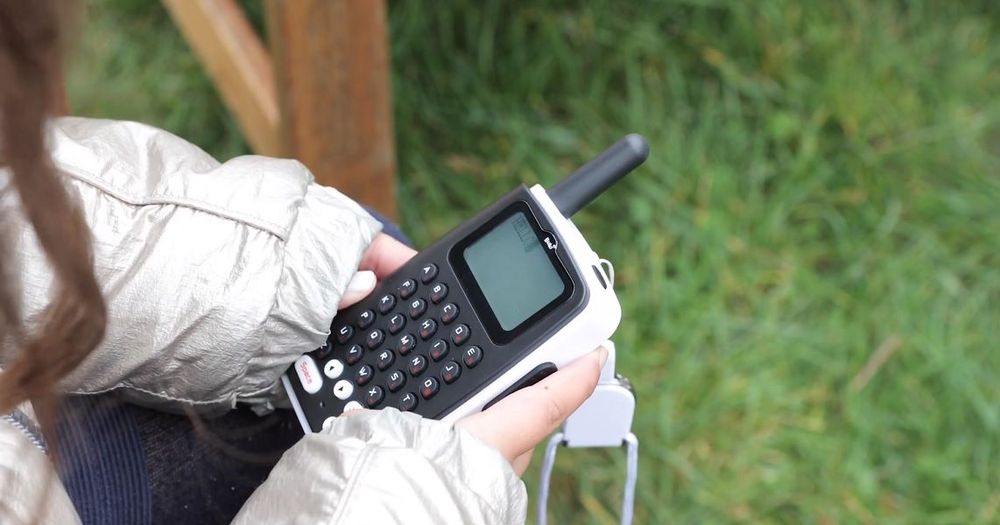 Le Talkie Walkie Messenger Buki, le jeu amusant pour s'appeler et s'envoyer des messages | So Busy Girls