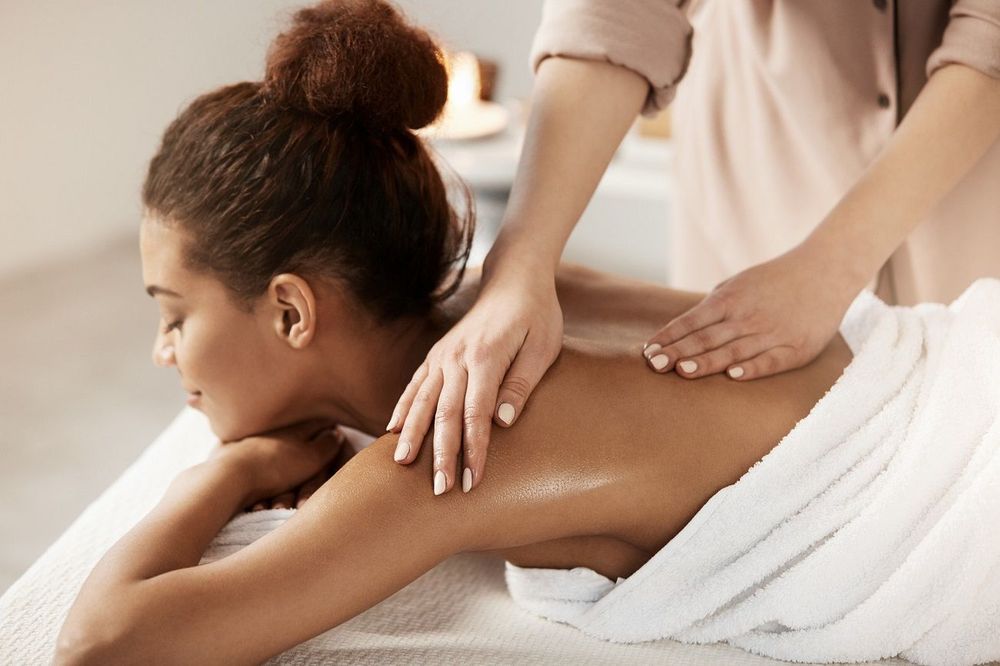 Massage esthétique : quels bienfaits pour le corps et l’esprit ? | So Busy Girls