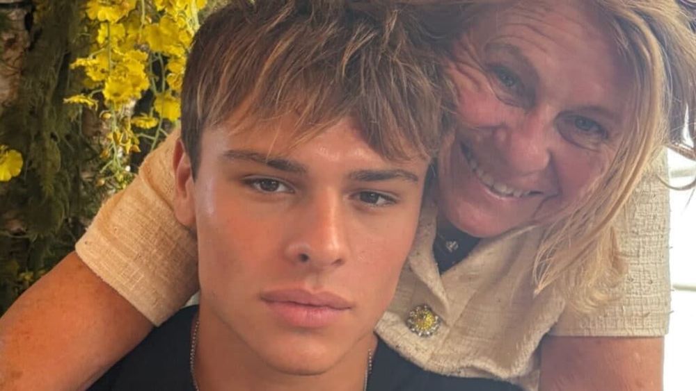 Cameron Smet : ce que l’on sait vraiment du petit-fils de Johnny Hallyday qui affole les réseaux sociaux | So Busy Girls