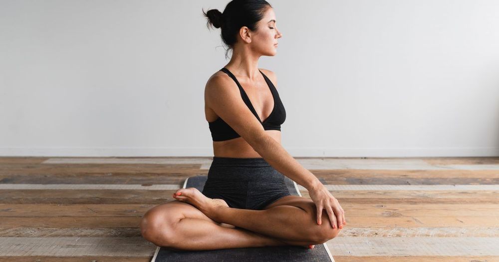 Profitez chaque jour de cours de yoga gratuits et en ligne avec Le Tigre Yoga | So Busy Girls