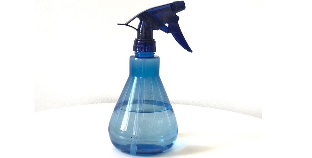 Ce DIY pour faire son spray désinfectant soi-même ne nécessite que 2 ingrédients | So Busy Girls