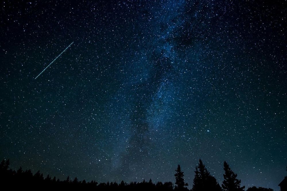 Pluie d’étoiles filantes : voici l’heure exacte à ne surtout pas manquer cette nuit | So Busy Girls