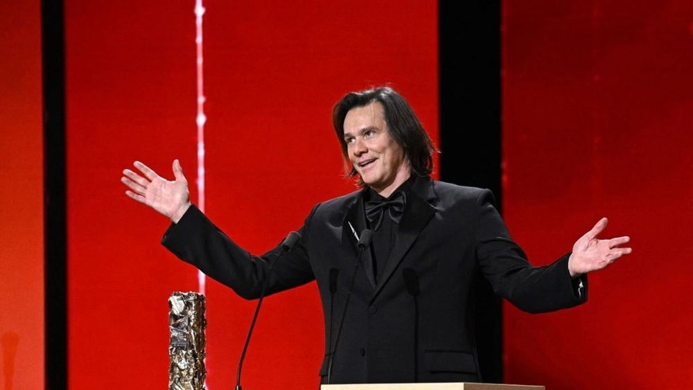 “Une telle stupidité n’a rien de drôle” : Jim Carrey réagit à la folle théorie de son sosie aux César | So Busy Girls