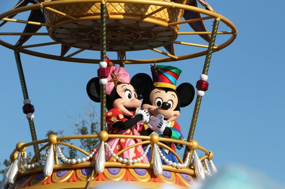 Un nouveau parc Disneyland va ouvrir : ce que l'on sait déjà de ce parc à thème hybride | So Busy Girls