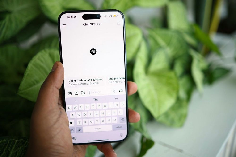 OpenAI assouplit ses règles : les conversations érotiques bientôt autorisées pour les adultes sur ChatGPT | So Busy Girls