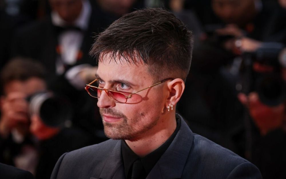 « Je n’aurai pas le temps de devenir Johnny » : les vraies raisons derrière la décision radicale de Raphaël Quenard | So Busy Girls