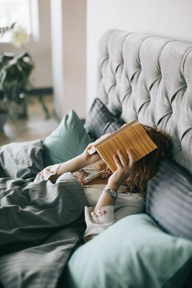 Pourquoi lire avant de s'endormir est toujours une très bonne idée | So Busy Girls