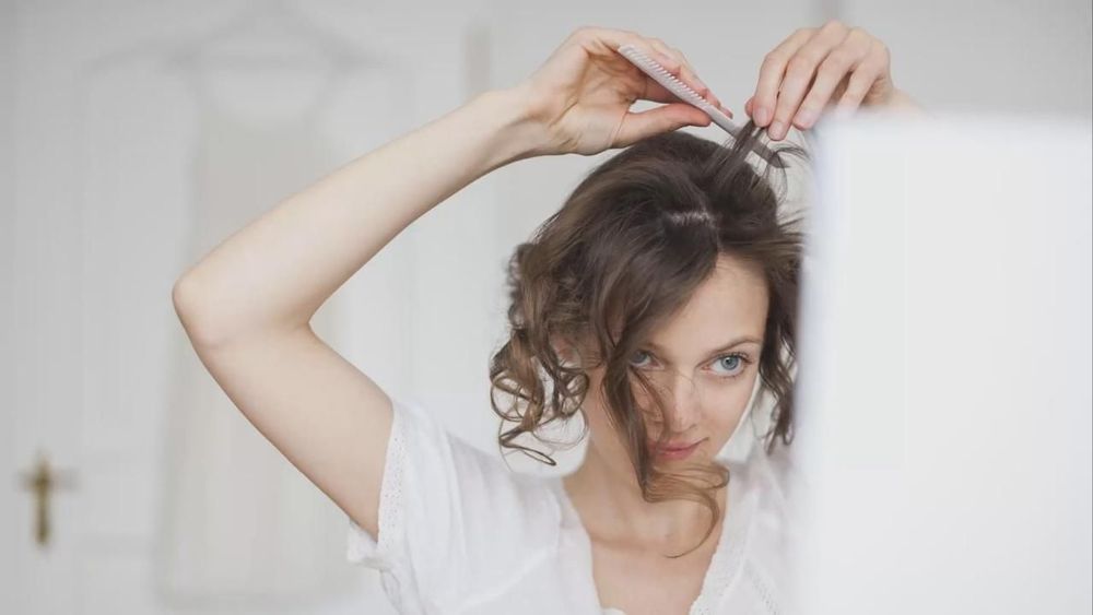 Pourquoi le stress peut vous donner des cheveux blancs ou gris | So Busy Girls