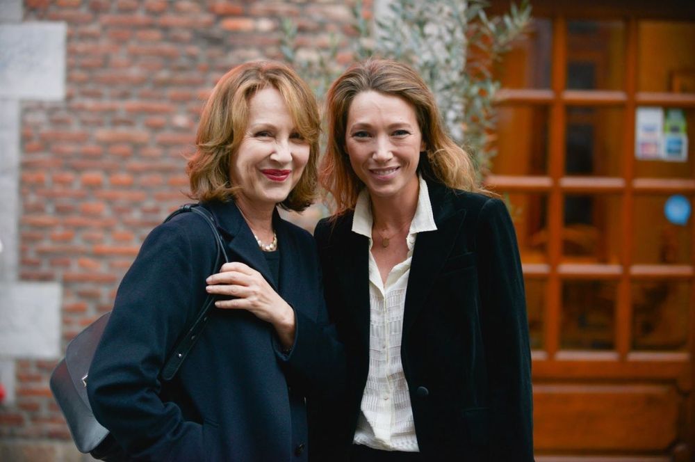 Ce cliché bouleversant que Laura Smet n’avait jamais montré de ses parents fait fondre les internautes | So Busy Girls