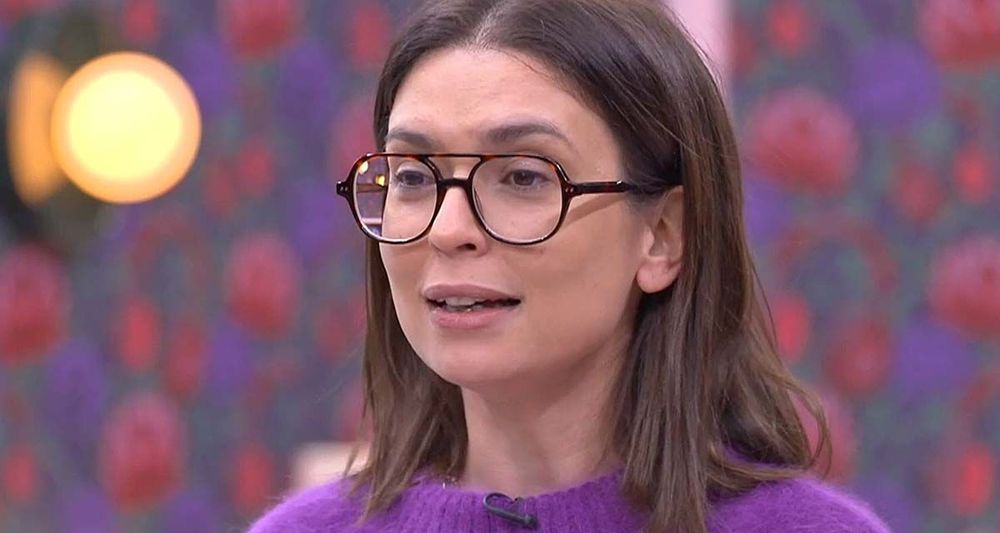 Du duo mère-fille sur scène aux accusations de violences : le paradoxe Lucie Bernardoni | So Busy Girls
