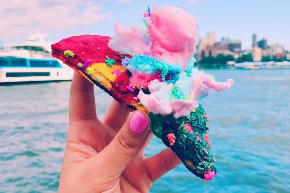 La pizza licorne existe, et elle est recouverte de barbe à papa (comment voulez-vous qu'on résiste ?) | So Busy Girls