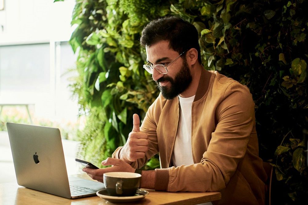 5 stratégies pour donner un coup de fouet à votre carrière grâce à l’énergie du printemps | So Busy Girls
