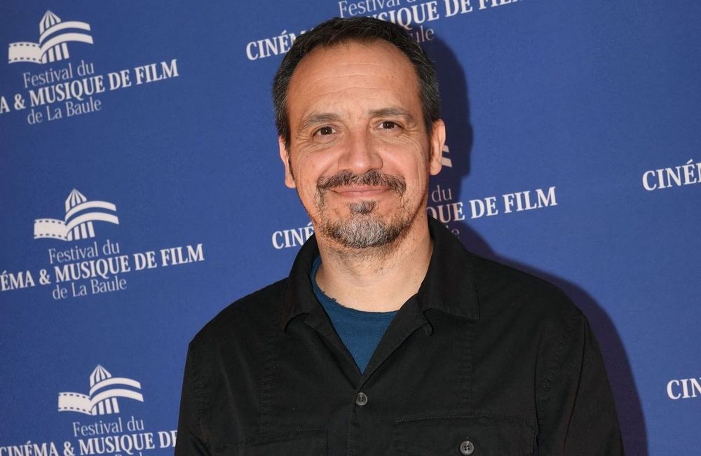 À 51 ans, Alexandre Astier va être grand-père pour la première fois | So Busy Girls