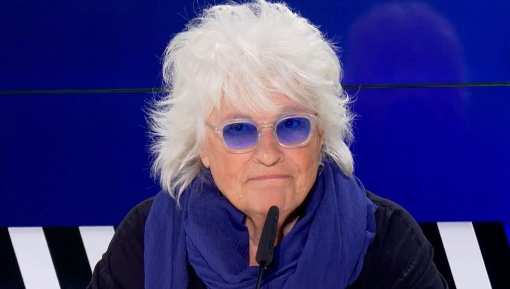 « J’en avais marre de me déguiser » : la confession inattendue de Catherine Lara sur son départ des Enfoirés | So Busy Girls