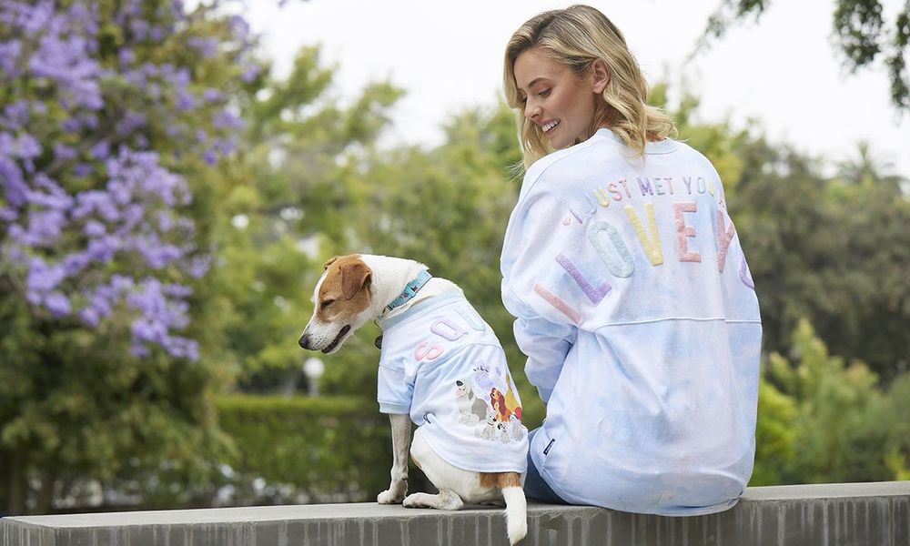 Disney lance une collection de vêtements et accessoires pour les chiens... et leurs maîtres ! | So Busy Girls