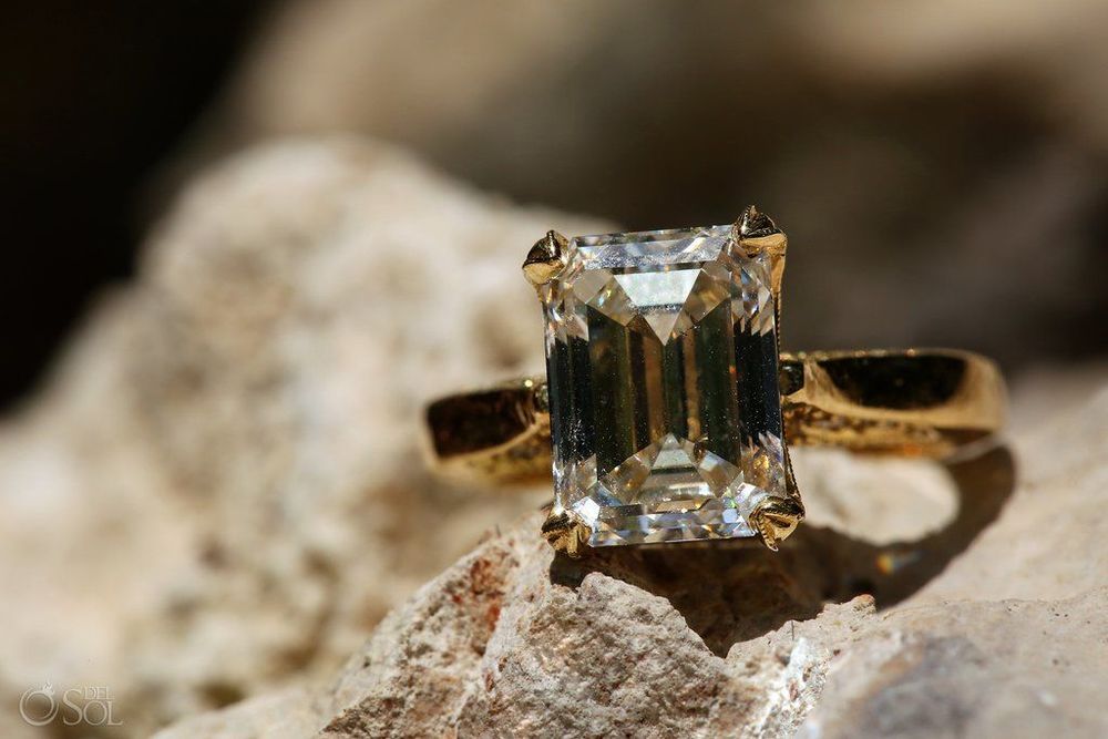 Elle rêvait d'être une sirène : il a réalisé son rêve en la demandant en mariage sous l'eau ! | So Busy Girls