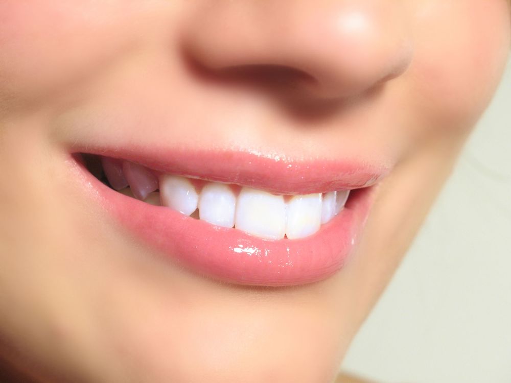 20 choses qui peuvent ruiner votre sourire | So Busy Girls