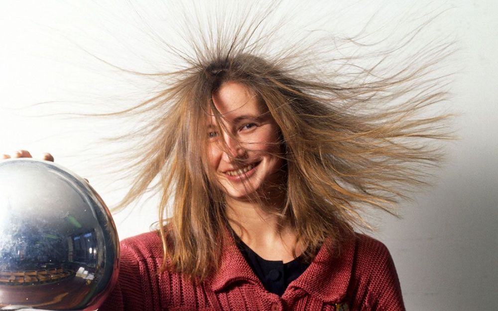 10 choses à faire pour éviter d'avoir les cheveux électriques | So Busy Girls
