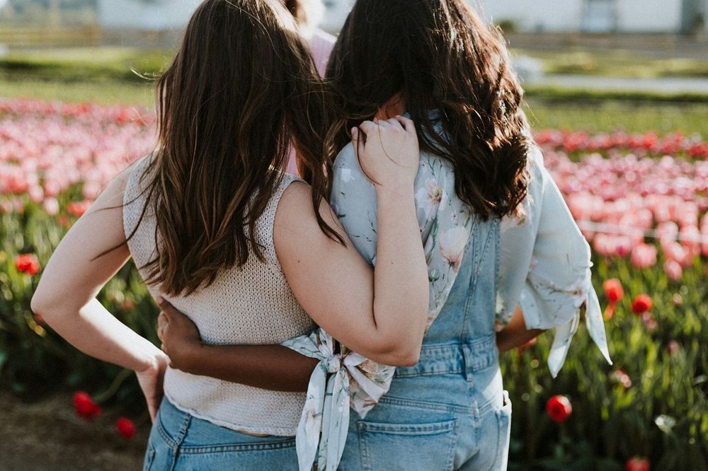 Faites le tri : 5 étapes faciles pour une garde-robe fraîche et stylée au printemps | So Busy Girls