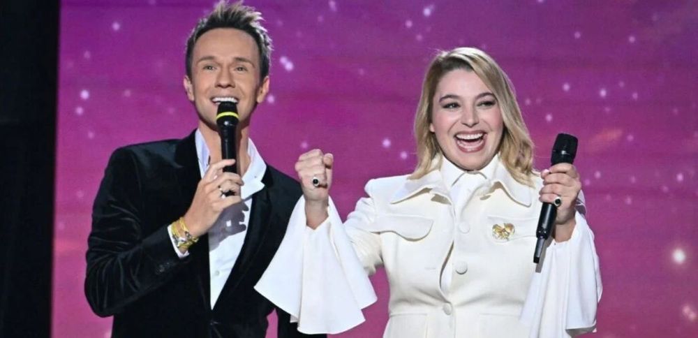 "C'est du jamais vu dans toute l'histoire du Telethon" : Santa fait un don historique, Cyril Féraud n'en revient pas | So Busy Girls