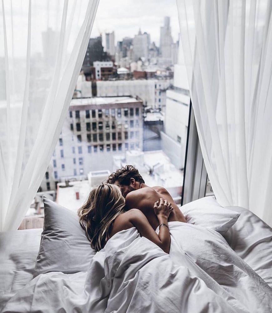 Les 10 choses les plus courantes que les couples font après avoir fait l’amour | So Busy Girls