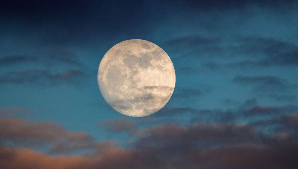 La première nuit de 2026 ne sera pas comme les autres : ce que la Lune va provoquer | So Busy Girls
