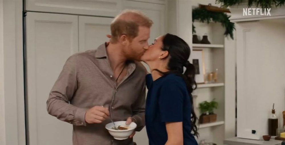 Le baiser inattendu de Meghan et Harry qui affole internet | So Busy Girls