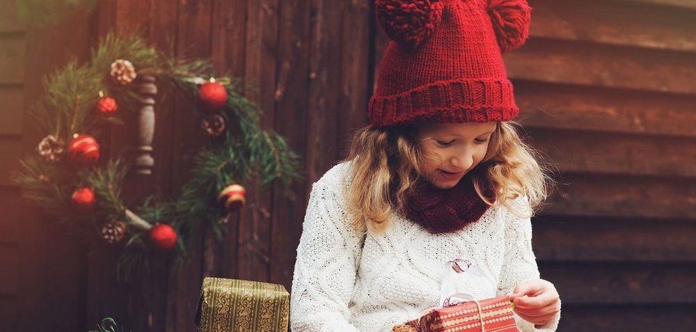 4 façons d'apprendre à votre enfant à dire merci — et d'éviter qu'il se comporte comme un enfant gâté | So Busy Girls