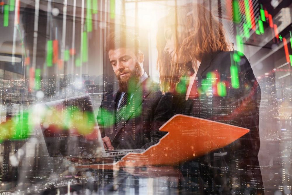 Luna Finance LTD Avis : pourquoi le courtier dispose-t-il d'un service de conseillers financiers ? | So Busy Girls