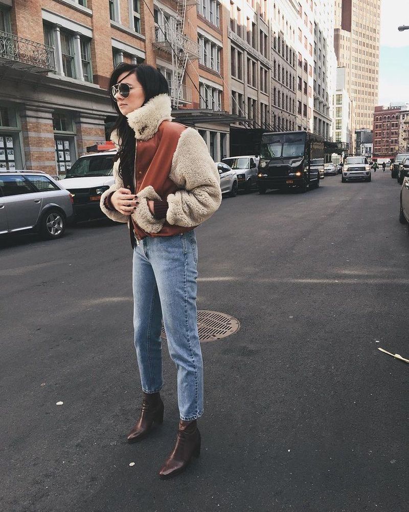 AVEC UN JEAN ET UNE VESTE CONFORTABLE | So Busy Girls