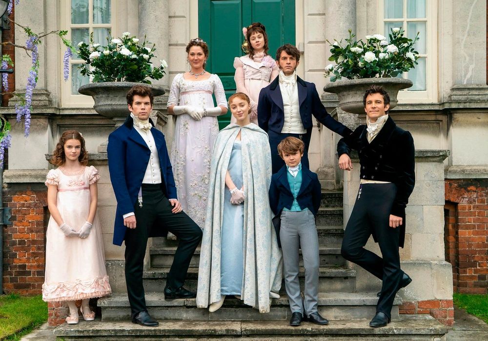 Ce manoir mythique de Bridgerton existe vraiment… et son histoire va vous surprendre | So Busy Girls