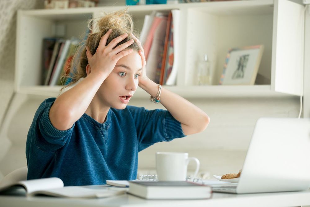 D'après cette étude, 7% des Français ont déjà été licenciés à cause de leurs publications Facebook ou Instagram | So Busy Girls