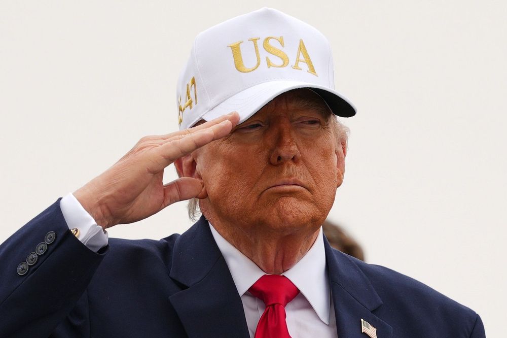 Pourquoi Fox News a été obligé de s’excuser après un montage suspect pour protéger Donald Trump lors de l’hommage aux soldats morts | So Busy Girls