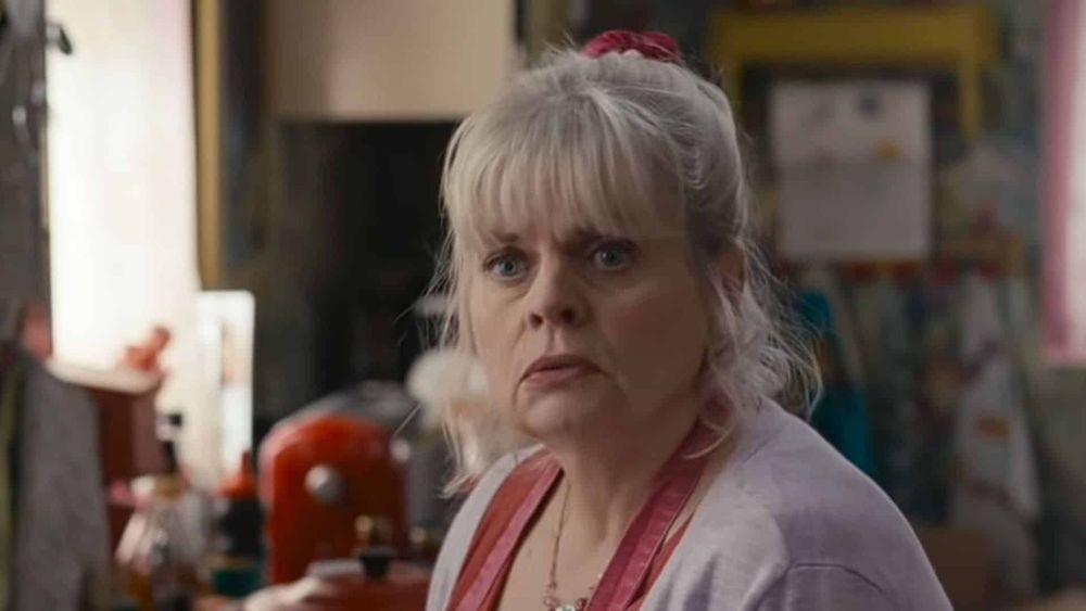 Accident d’Isabelle Nanty : la comédienne contrainte de quitter le tournage d'une série pour TF1 | So Busy Girls