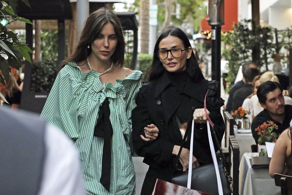 Demi Moore : des photos avec sa fille relance les rumeurs sur sa perte de poids et son état de santé | So Busy Girls