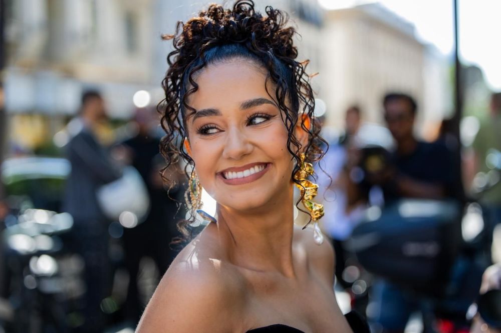 "Je fais un test de grossesse" : Lena Situations se confie sans filtre sur une possible grossesse dans son vlog | So Busy Girls