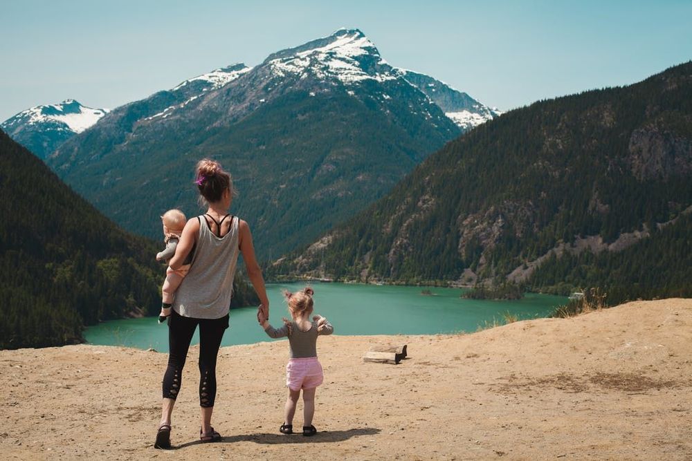 Voici combien de temps les parents se détendent vraiment pendant des vacances en famille | So Busy Girls