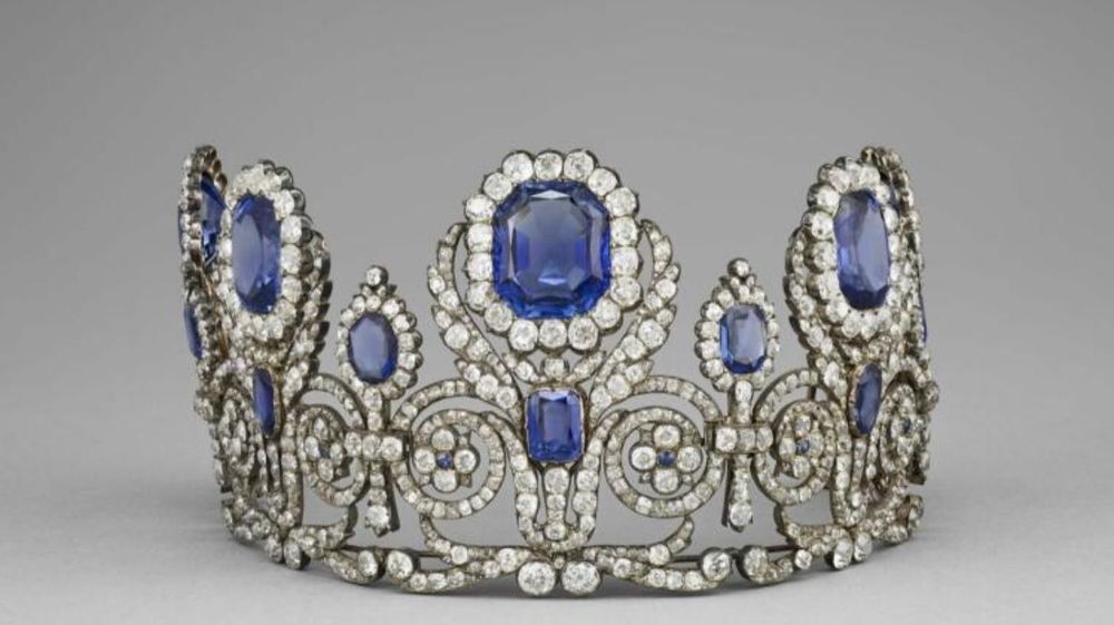 Vol au Louvre : voici la liste et les photos des 8 bijoux royaux encore introuvables | So Busy Girls