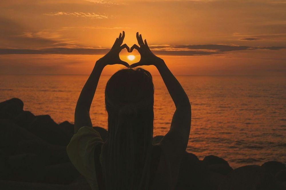 6 signes qu'on est piégé dans une illusion de relation | So Busy Girls