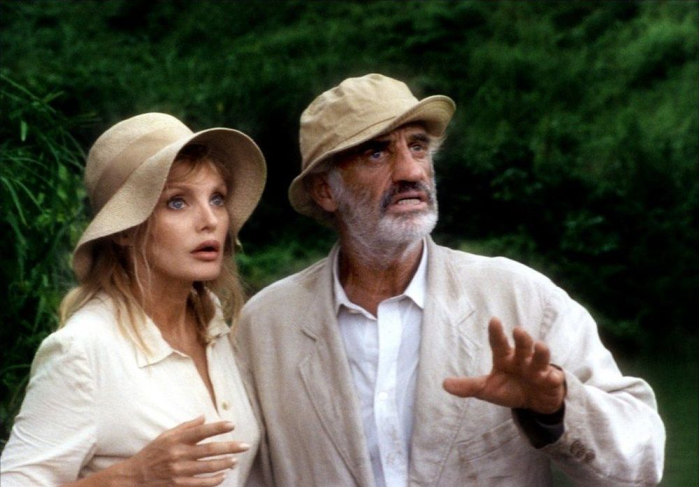 "On savait qu’on faisait un très mauvais film" : Arielle Dombasle se confie sur son énorme flop avec Belmondo devenu culte malgré lui | So Busy Girls
