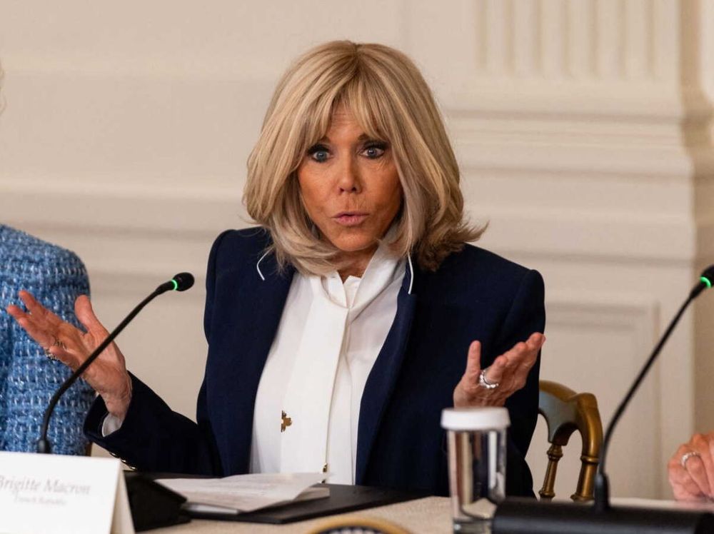 Brigitte Macron : le démenti ferme de son entourage après les récits sur son couple | So Busy Girls