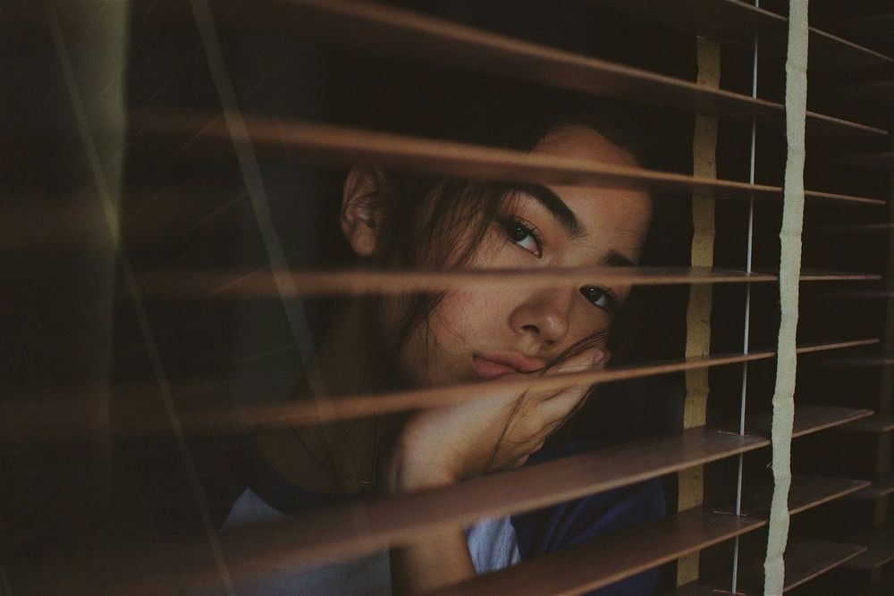 Les phrases de votre enfance qui cachent peut-être une relation très toxique avec votre mère | So Busy Girls