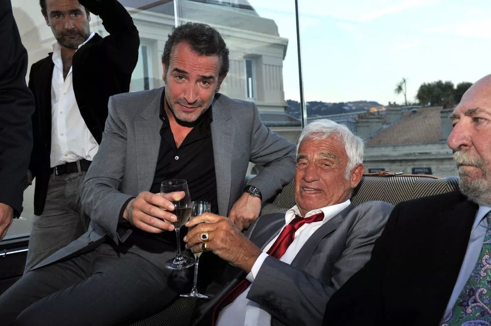 Jean Dujardin se confie avec émotion sur sa dernière soirée avec Jean-Paul Belmondo | So Busy Girls