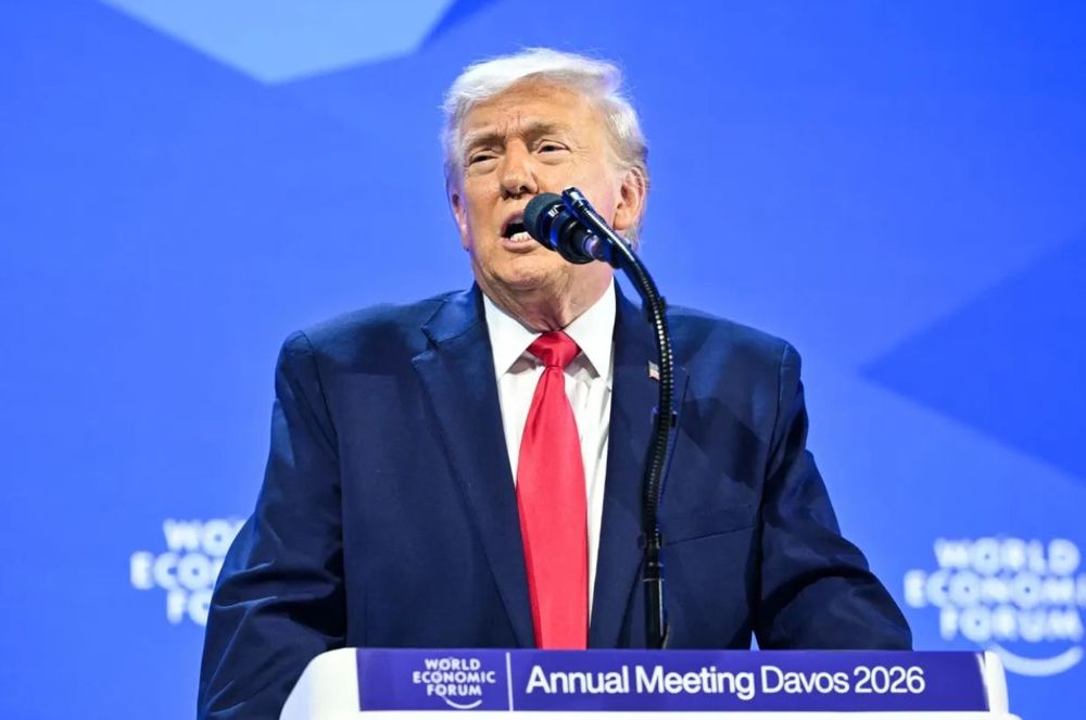 Rires, piques et malaise : cette remarque de Donald Trump sur Emmanuel Macron qui a fait le tour du monde | So Busy Girls